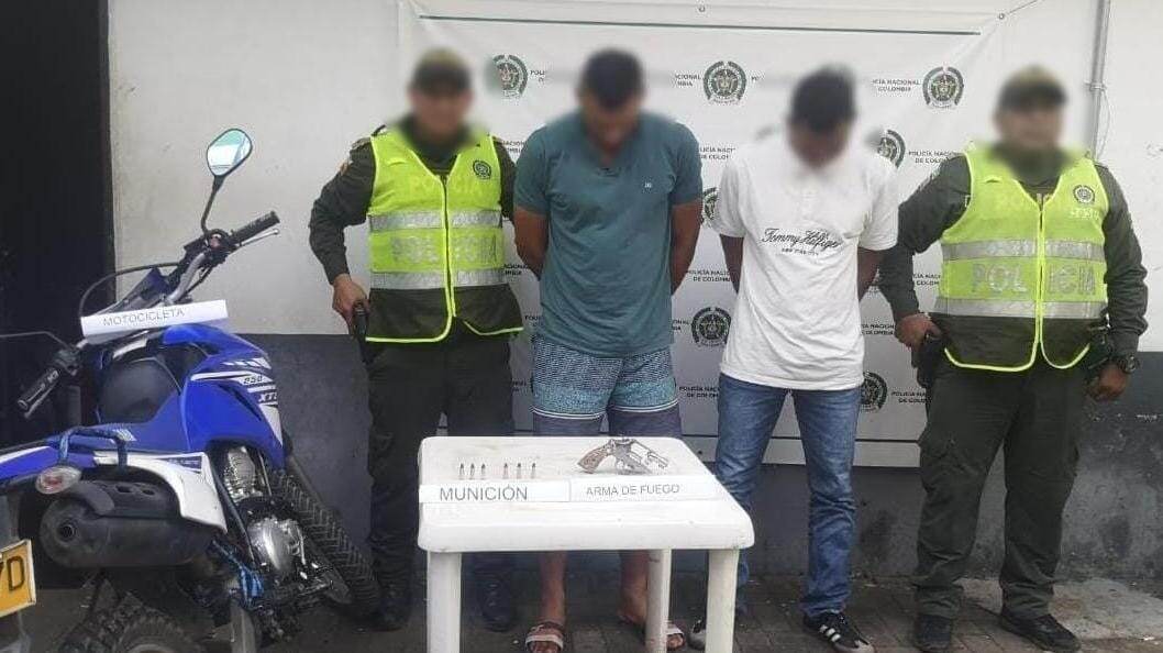 Capturan en Montelíbano a dos hombres por porte ilegal de armas